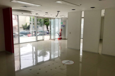 Se alquila espectacular Local comercial en Miraflores