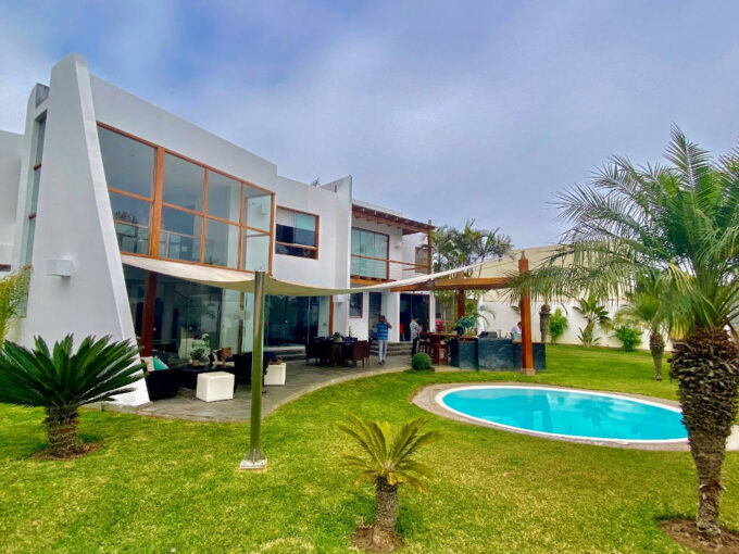 Linda Casa en venta en La Encantada Villa